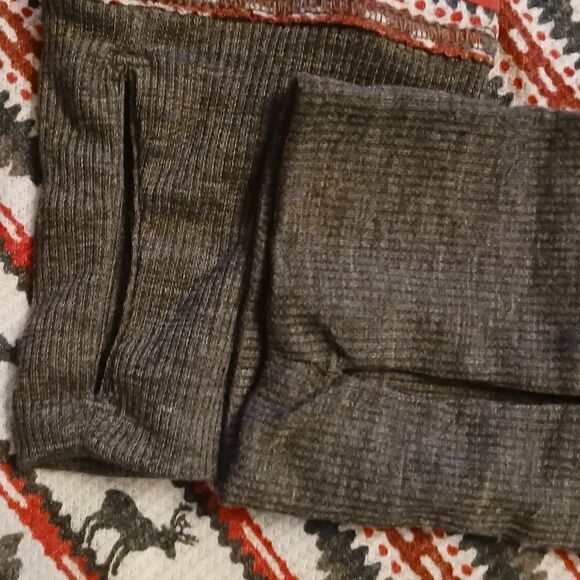 Cuddl Duds Stretch Thermal Holiday Moose Top with Thumb Holes NWOT - Picture 4 of 11